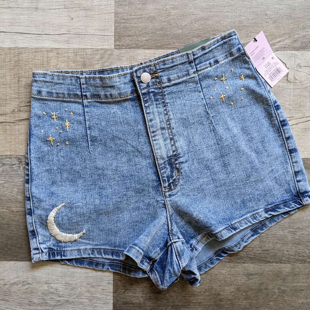 Customized Super-High Rise Denim Jean Short Shorts Size 10 NWT ✨One of a kind✨